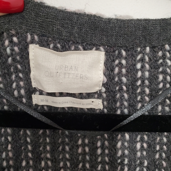 Urban Outfitters Chunky Knit Oversized Wool Alpaca Sweater M Gray Black Vneck - Picture 2 of 12